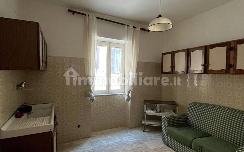Trilocale piazza Indipendenza, Centro, Sezze — foto 2 di 7