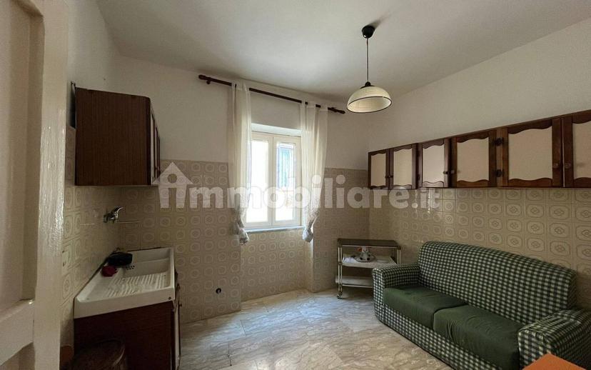 Trilocale piazza Indipendenza, Centro, Sezze — foto 6 di 7