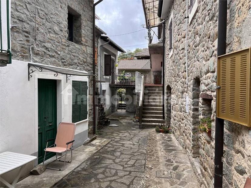 Rustico Navola di Guinadi 13, Pontremoli — foto 10 di 54