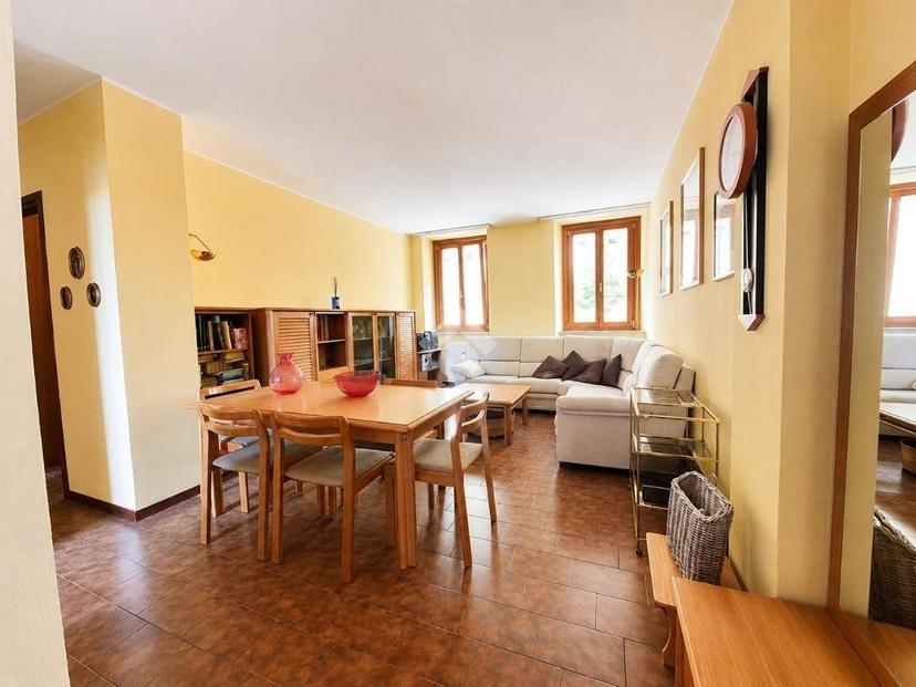 Trilocale piazza Garibaldi Giuseppe 5, Albavilla — foto 9 di 24