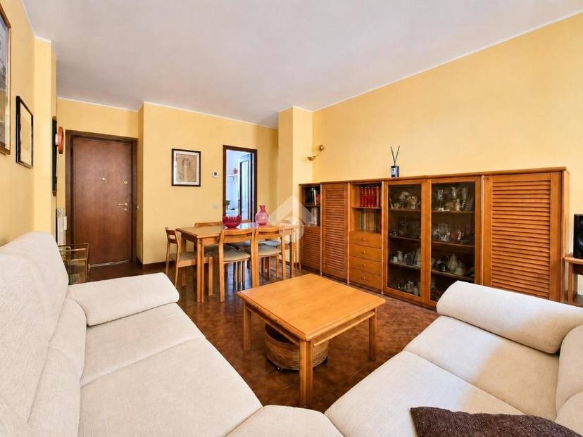 Trilocale piazza Garibaldi Giuseppe 5, Albavilla — foto 7 di 24