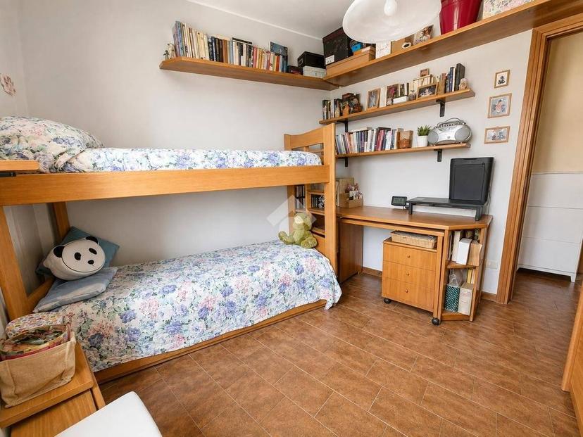 Trilocale piazza Garibaldi Giuseppe 5, Albavilla — foto 4 di 24