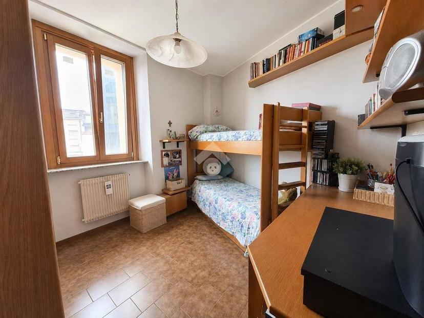 Trilocale piazza Garibaldi Giuseppe 5, Albavilla — foto 3 di 24