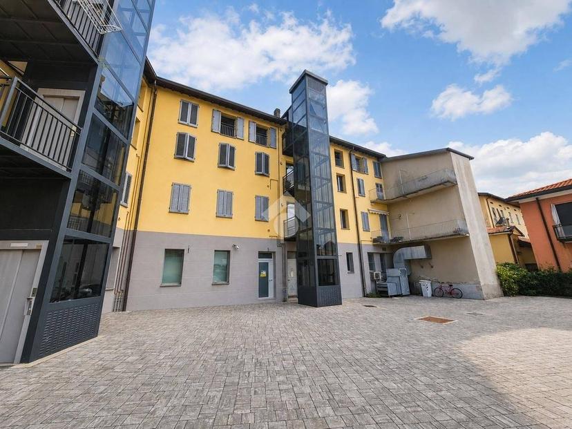 Trilocale piazza Garibaldi Giuseppe 5, Albavilla — foto 18 di 24