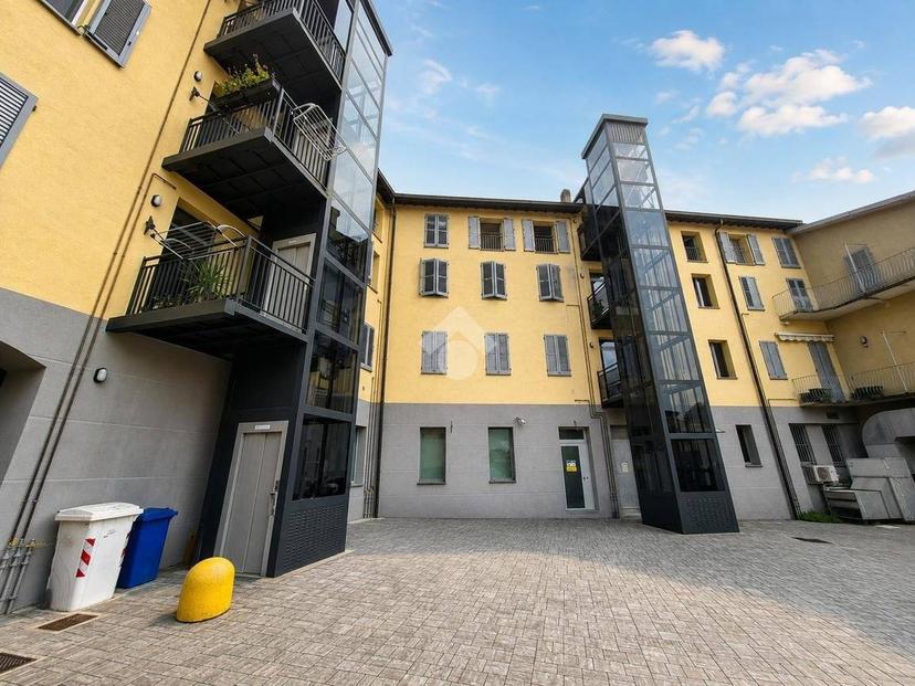 Trilocale piazza Garibaldi Giuseppe 5, Albavilla — foto 20 di 24