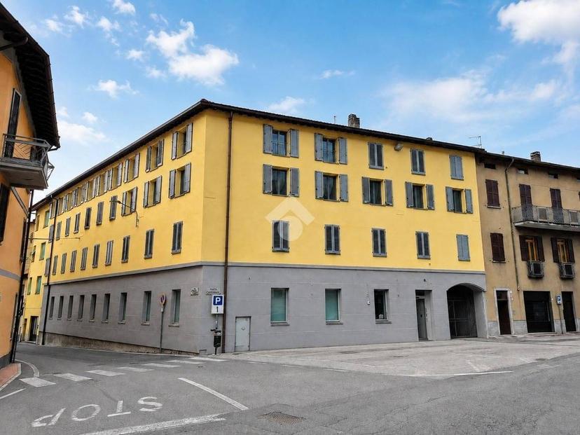 Trilocale piazza Garibaldi Giuseppe 5, Albavilla — foto 5 di 24