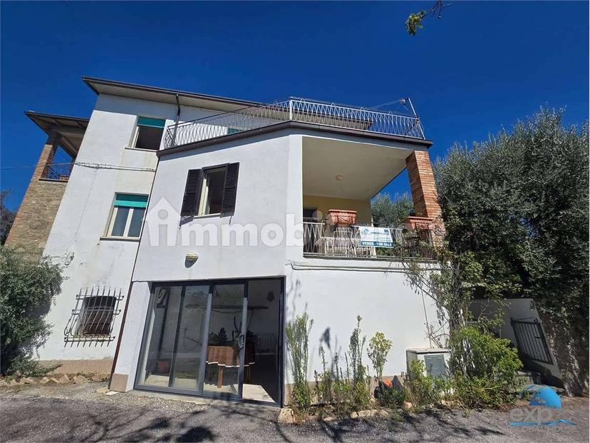 Terratetto unifamiliare 150 m², buono stato, Pozzo, Gualdo Cattaneo — foto 74 di 75