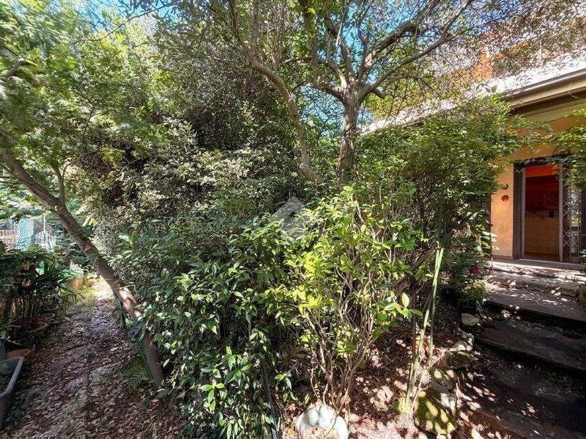 Villa bifamiliare via Statale D. Lago di Como e D. Spluga 143, Pagnano, Merate — foto 3 di 28