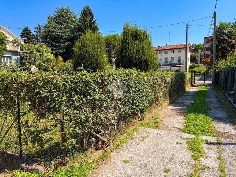 Villa bifamiliare via Statale D. Lago di Como e D. Spluga 143, Pagnano, Merate — foto 17 di 28