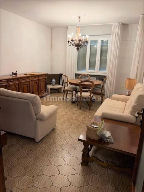 Quadrilocale via San Francesco d'Assisi 8, Centro, Cantù