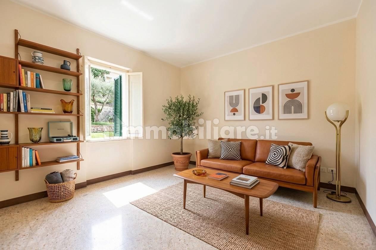 Rustico via Santa Margherita 32/A-34/A, Centro, Bevagna