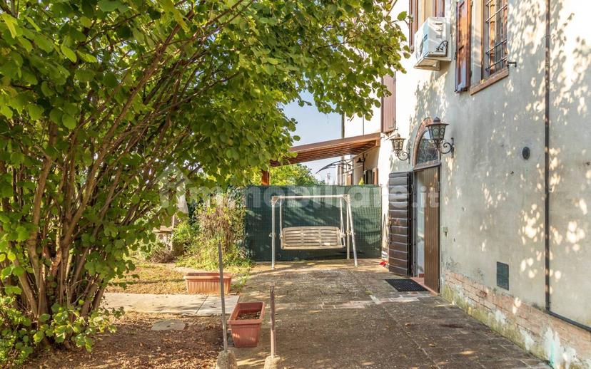 Villa bifamiliare Strada Martiniana 295, Baggiovara, Modena — foto 24 di 43