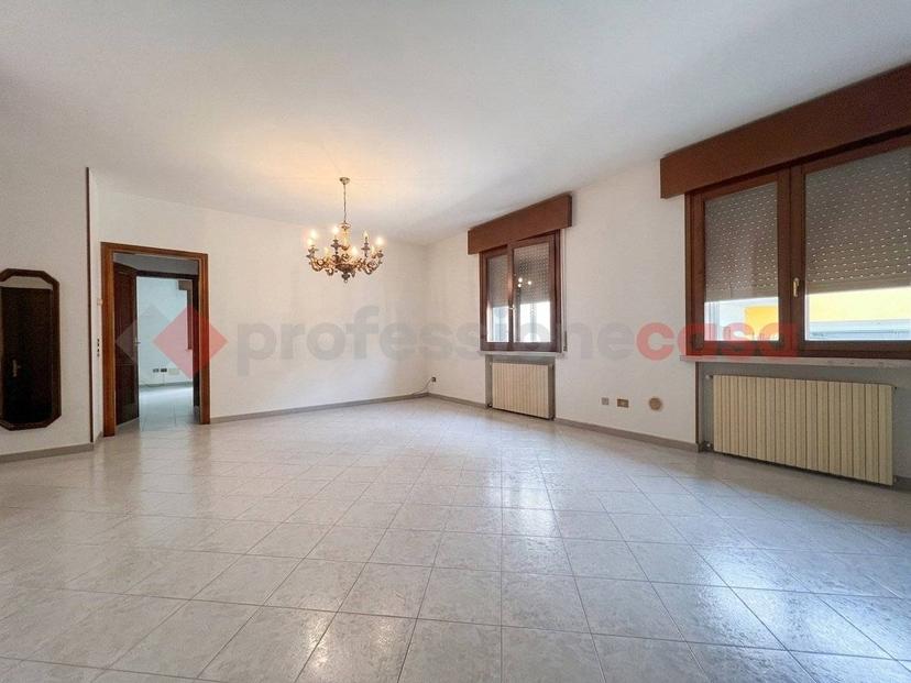 Trilocale via San Pierino, 172, Centro, Bovolone — foto 2 di 10