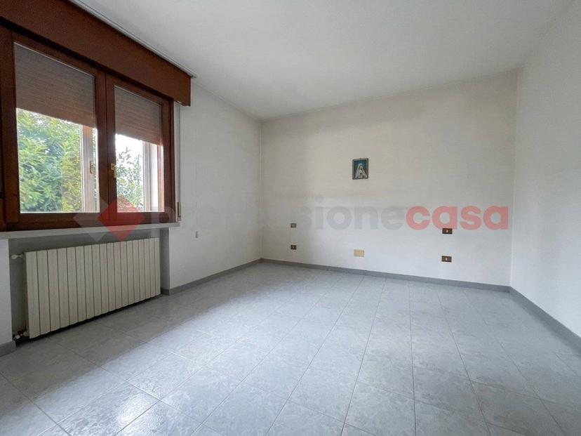 Trilocale via San Pierino, 172, Centro, Bovolone