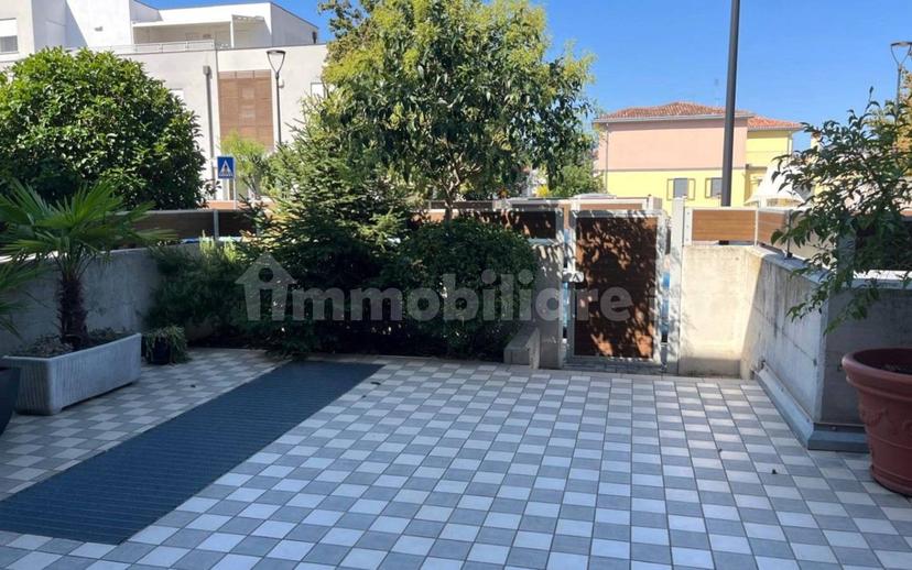Quadrilocale buono stato, piano terra, Centro, Abano Terme — foto 3 di 8