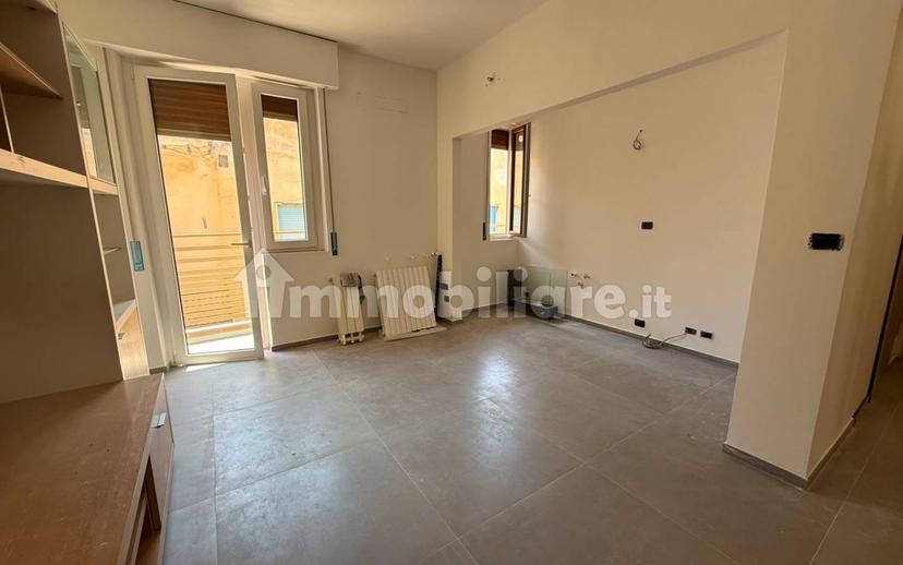 Quadrilocale ottimo stato, terzo piano, Centro, Margherita di Savoia — foto 2 di 16