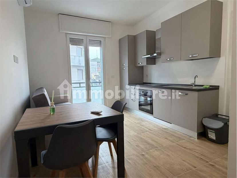 Trilocale corso Umberto I, 233, Centro, Montesilvano — foto 2 di 14