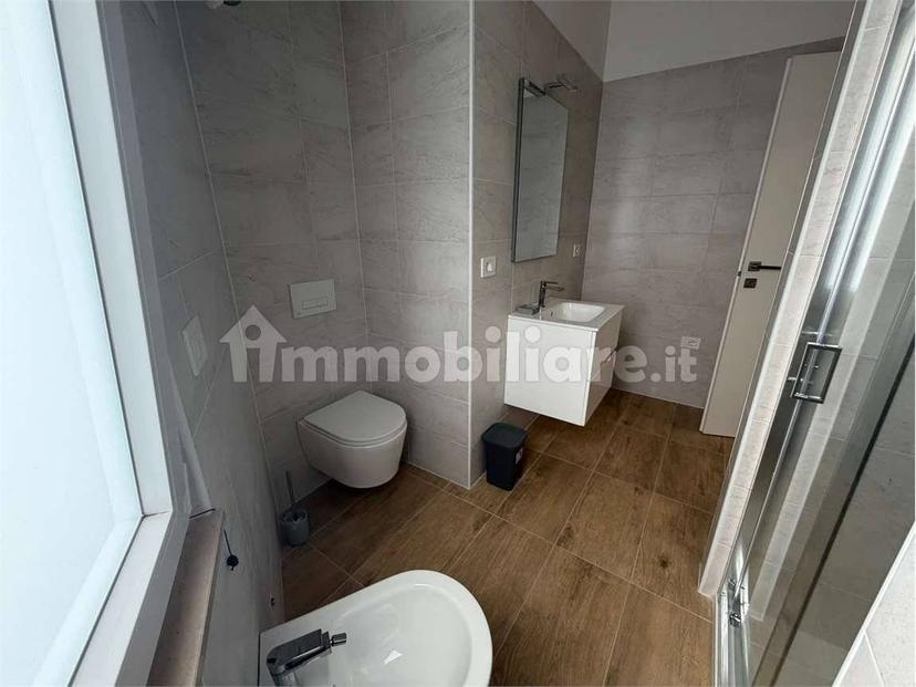 Trilocale corso Umberto I, 233, Centro, Montesilvano — foto 13 di 14