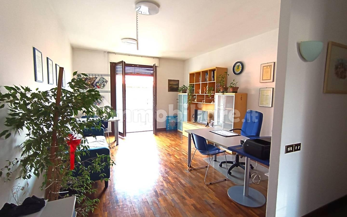 Quadrilocale corso Roma, Centro, Borgomanero
