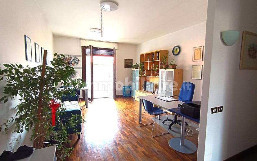 Quadrilocale corso Roma, Centro, Borgomanero