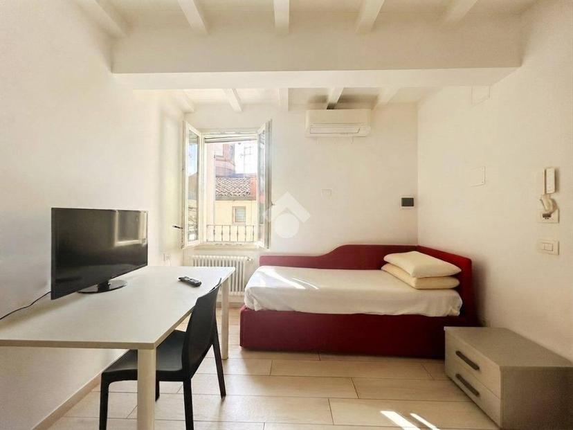 Bilocale via XX Settembre 1, Centro Storico, Carpi — foto 2 di 7