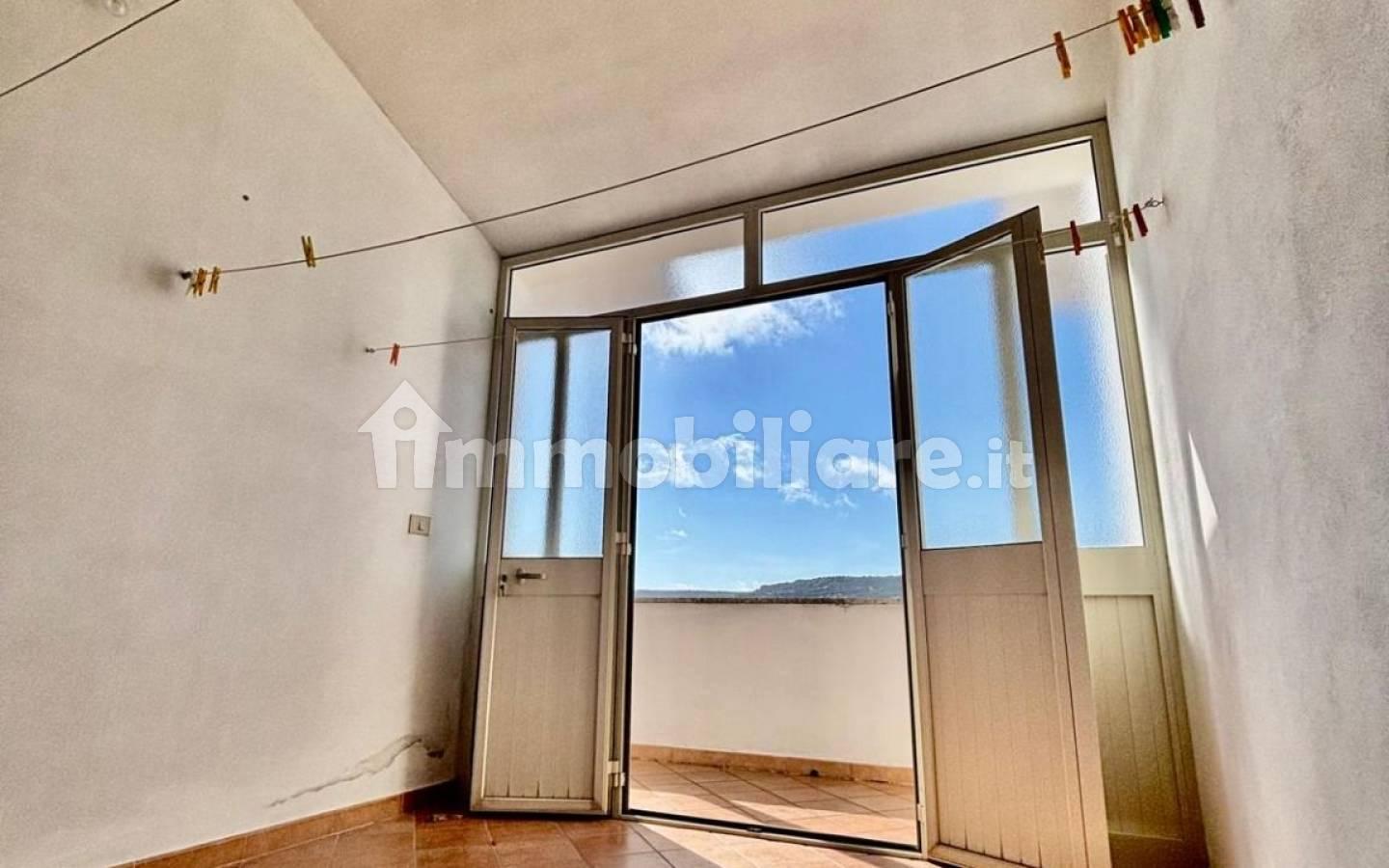 Villa bifamiliare via Santa Chiara 25, Genoni