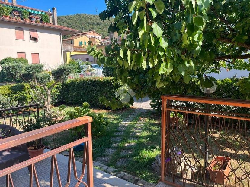 Appartamento via Gian Francesco Perini 54, Centro, Amelia — foto 7 di 36