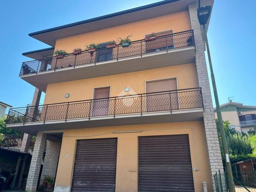Appartamento via Gian Francesco Perini 54, Centro, Amelia — foto 20 di 36