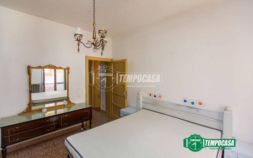 Trilocale via Andrea Dellavalle 11/Lavanderia, Centro, Momo — foto 17 di 26