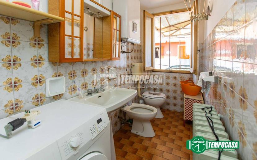 Trilocale via Andrea Dellavalle 11/Lavanderia, Centro, Momo — foto 13 di 26