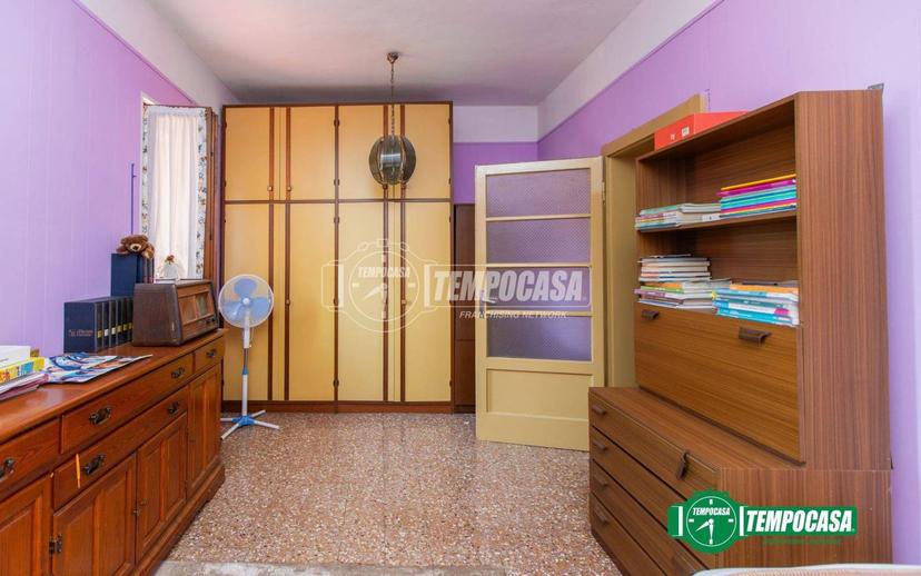 Trilocale via Andrea Dellavalle 11/Lavanderia, Centro, Momo — foto 11 di 26