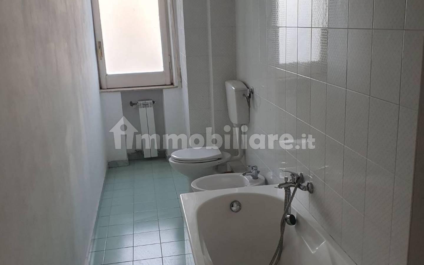 Trilocale via Napoleone Colajanni 88, Centro, Caltanissetta