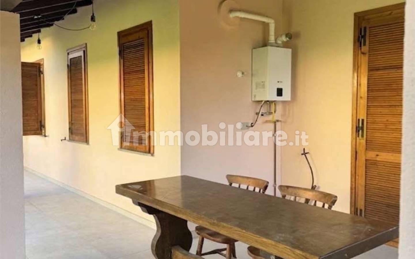 Bilocale via Grasmci, 10, Centro, Taino