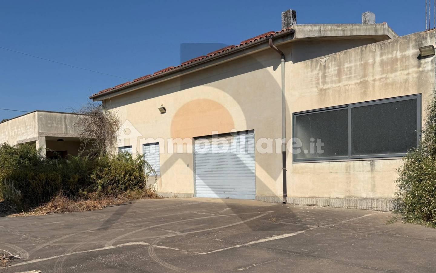 Villa unifamiliare, da ristrutturare, 350 m², Cozzo Filonero Balate, Augusta