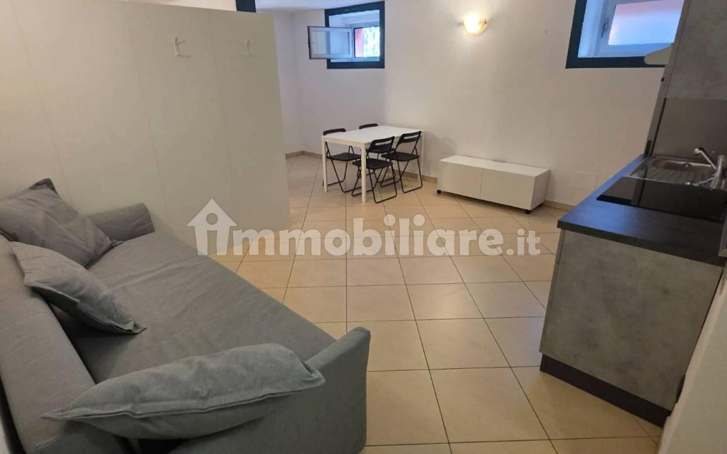 Monolocale viale Piave 34, Centro, Limbiate