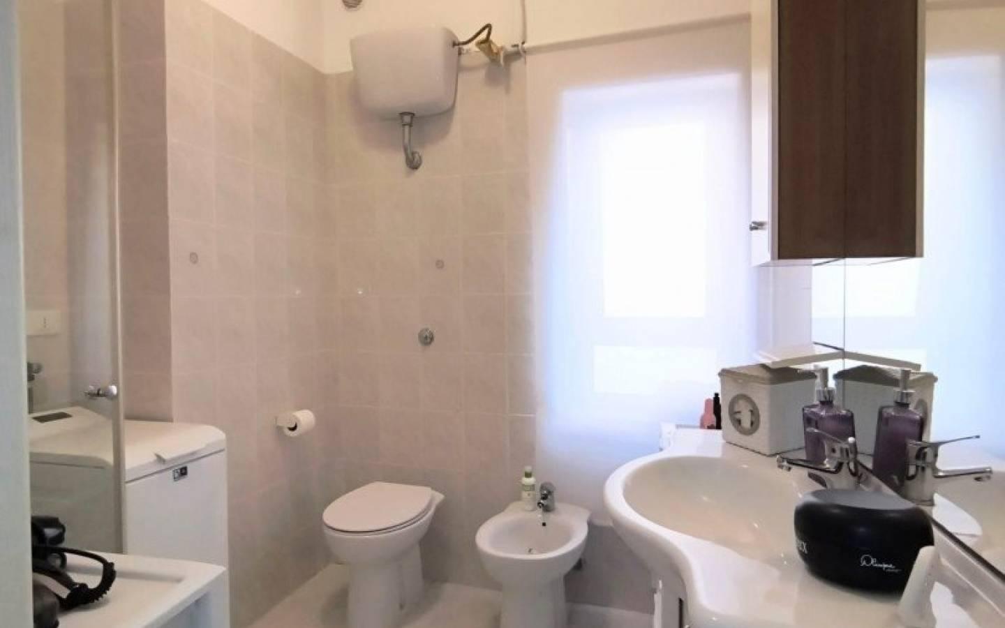 Quadrilocale via San Vincenzo 10A, Centro, Monopoli