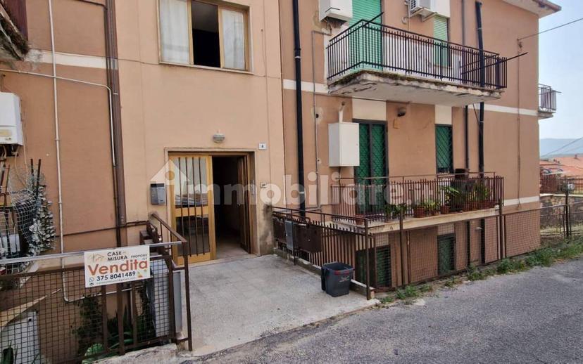 Quadrilocale via Ugo Foscolo 4, Centro, Poggio Moiano — foto 10 di 42