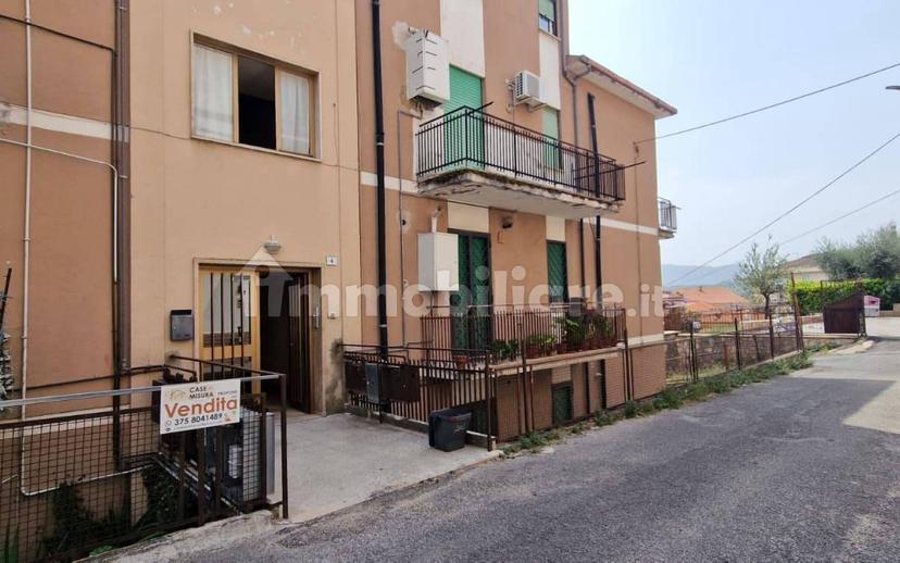 Quadrilocale via Ugo Foscolo 4, Centro, Poggio Moiano — foto 36 di 42