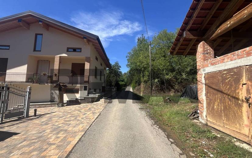 Rustico, da ristrutturare, 400 m², Borgomanero — foto 24 di 34