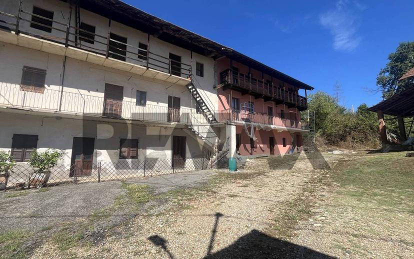 Rustico, da ristrutturare, 400 m², Borgomanero — foto 27 di 34