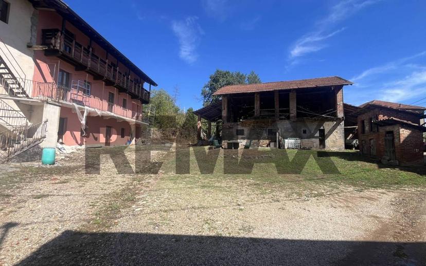 Rustico, da ristrutturare, 400 m², Borgomanero — foto 34 di 34
