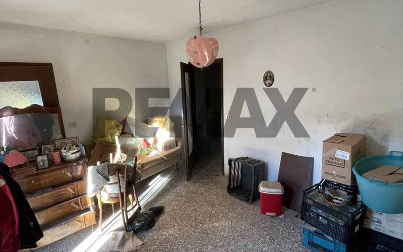 Rustico, da ristrutturare, 400 m², Borgomanero — foto 9 di 34