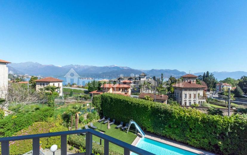 Villa unifamiliare via Alessandro Volta 1, Centro, Stresa — foto 24 di 45