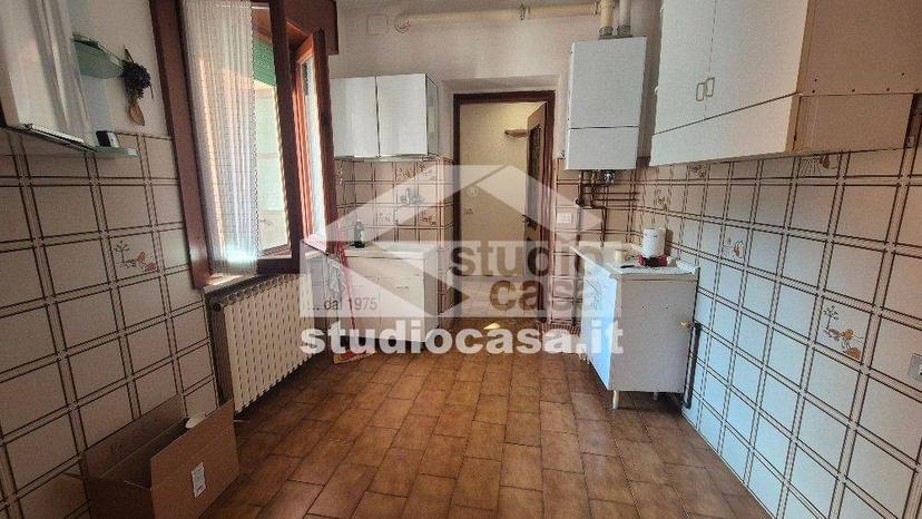 Villa bifamiliare, buono stato, 230 m², Agnadello — foto 8 di 57