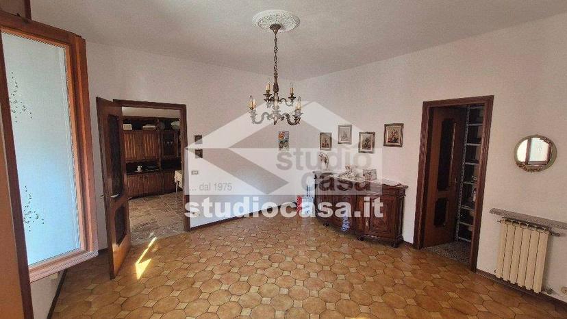 Villa bifamiliare, buono stato, 230 m², Agnadello — foto 18 di 57