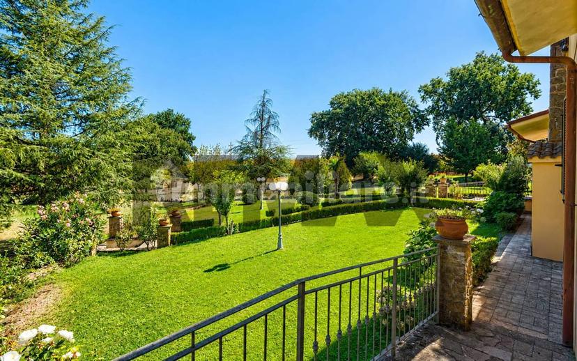 Villa unifamiliare, ottimo stato, 450 m², Bassano in Teverina — foto 45 di 103