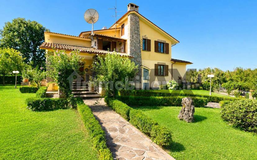 Villa unifamiliare, ottimo stato, 450 m², Bassano in Teverina — foto 10 di 103