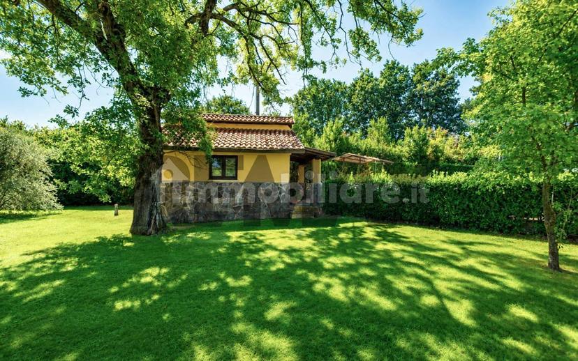 Villa unifamiliare, ottimo stato, 450 m², Bassano in Teverina — foto 2 di 103