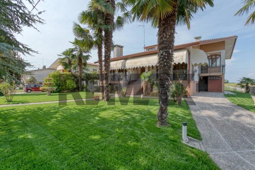 Villa unifamiliare, buono stato, 273 m², San Donà di Piave — foto 8 di 37