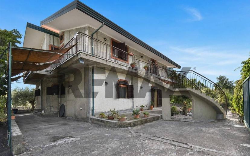 Villa bifamiliare via Paternò 333, Ragalna — foto 14 di 74